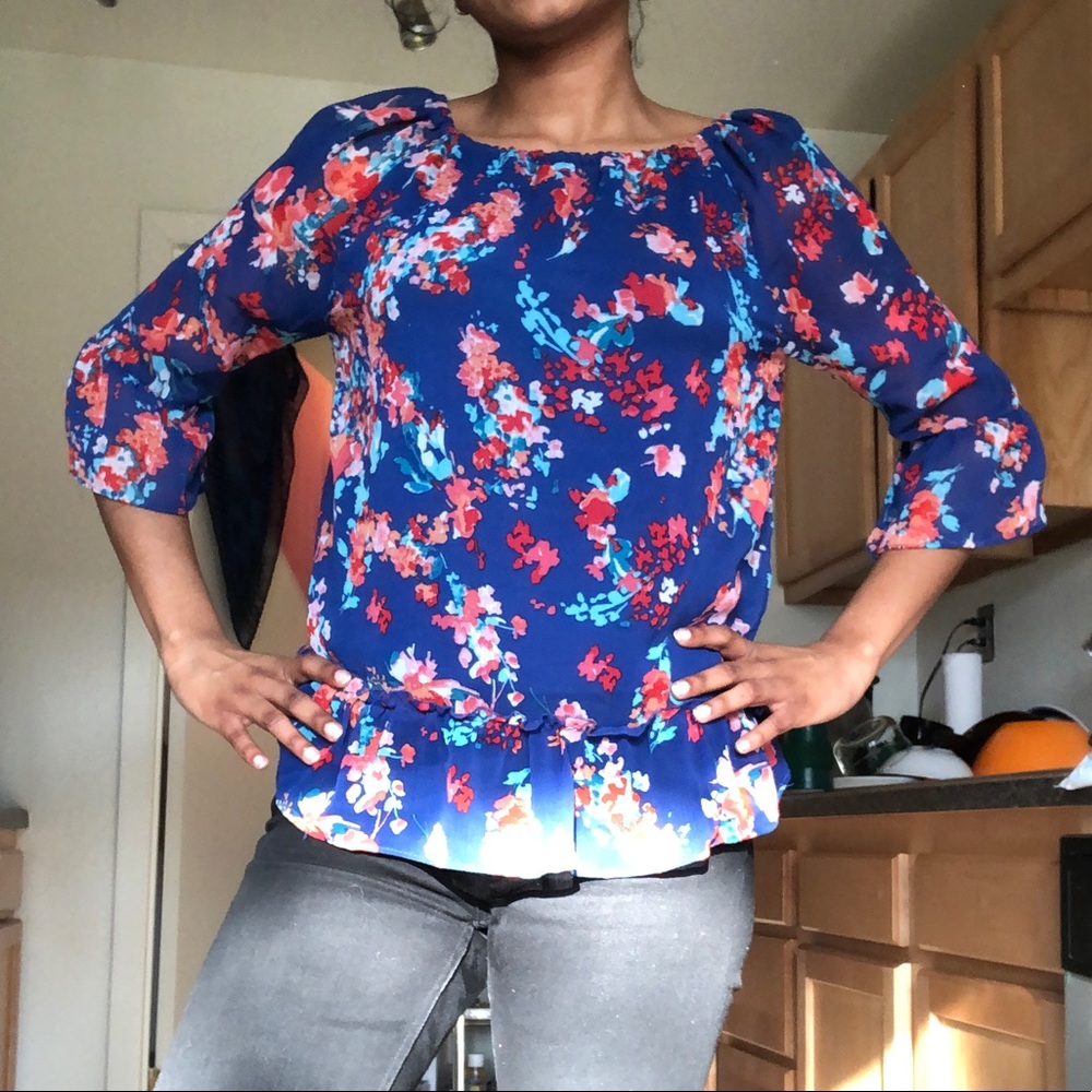 FLORAL TOP